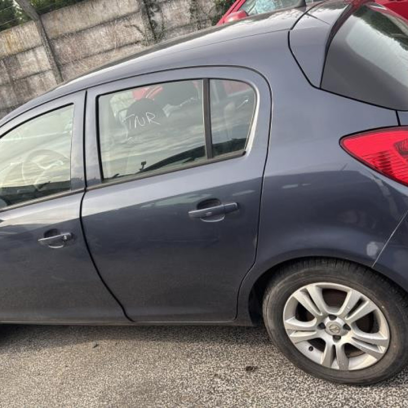 Reservoir essence OPEL CORSA D Photo n°8