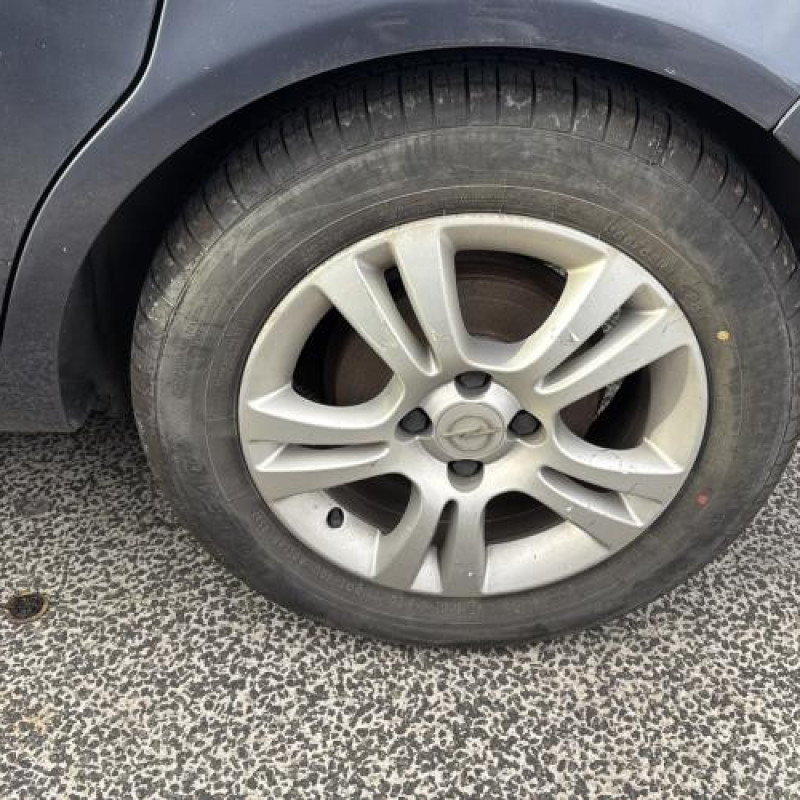 Reservoir essence OPEL CORSA D Photo n°16