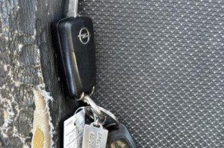 Reservoir essence OPEL CORSA D