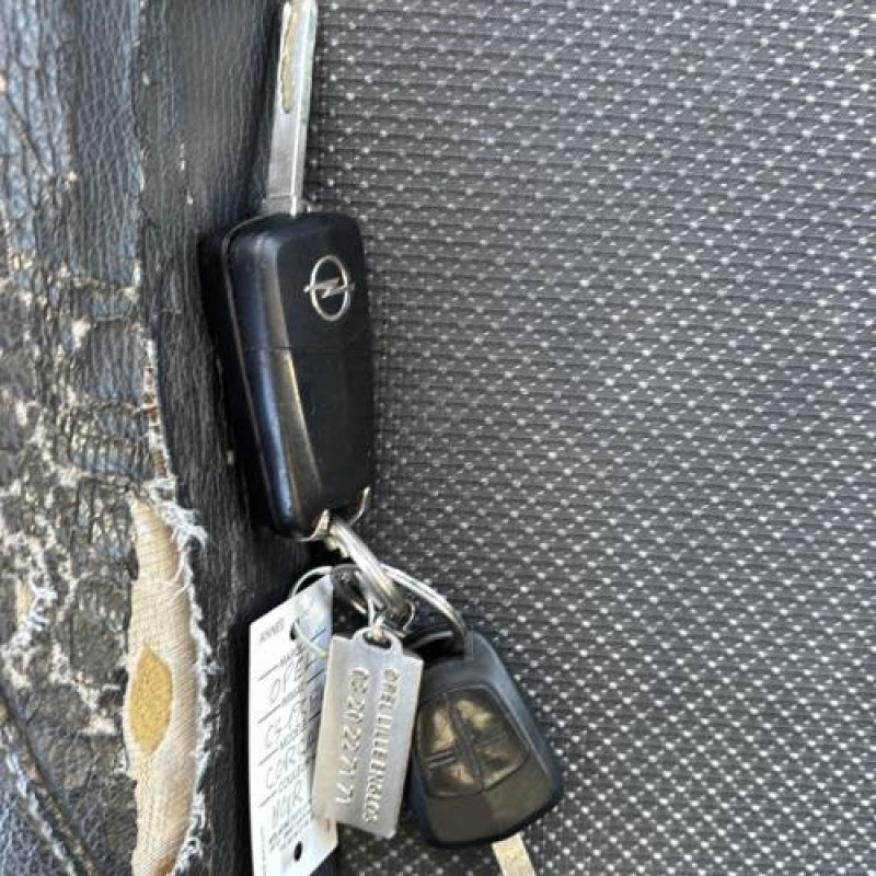 Reservoir essence OPEL CORSA D Photo n°19