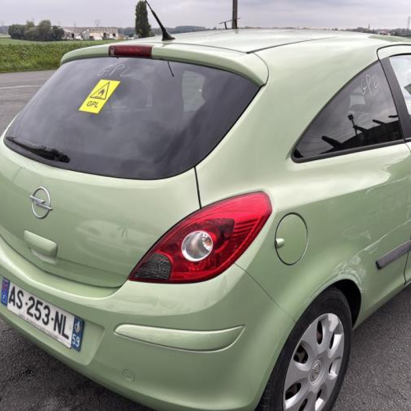 Reservoir essence OPEL CORSA D Photo n°3