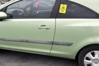 Reservoir essence OPEL CORSA D