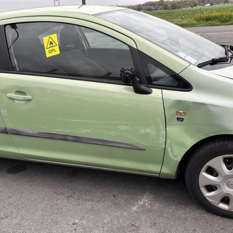 Reservoir essence OPEL CORSA D Photo n°7