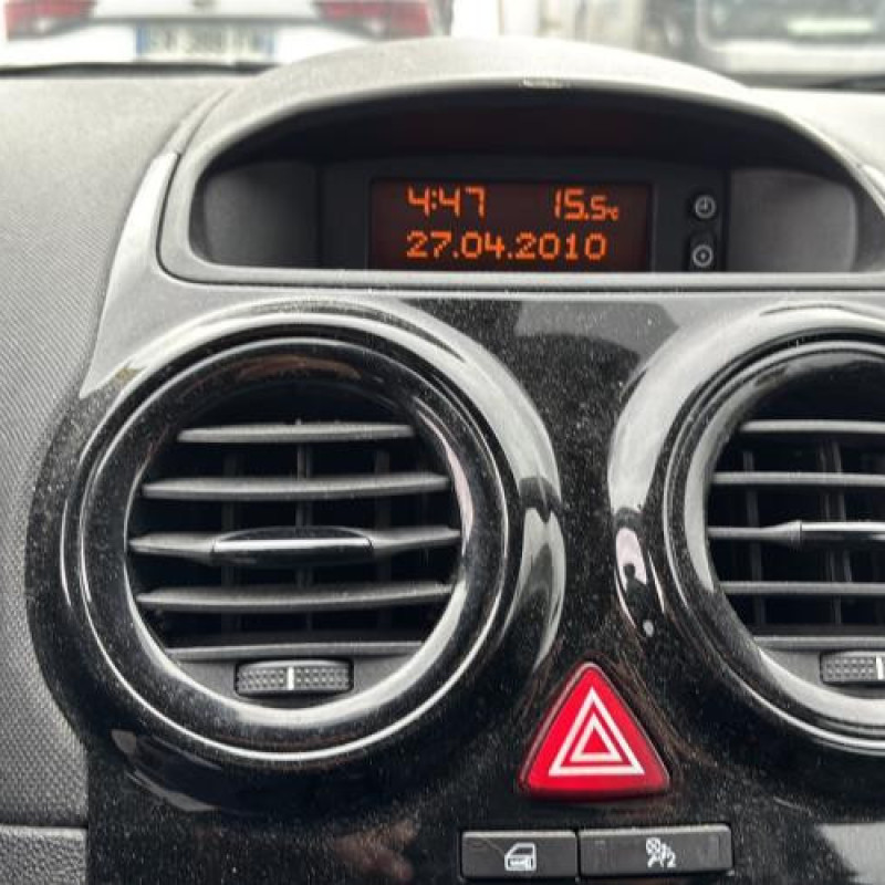 Reservoir essence OPEL CORSA D Photo n°15