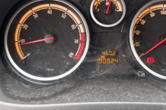 Reservoir essence OPEL CORSA D