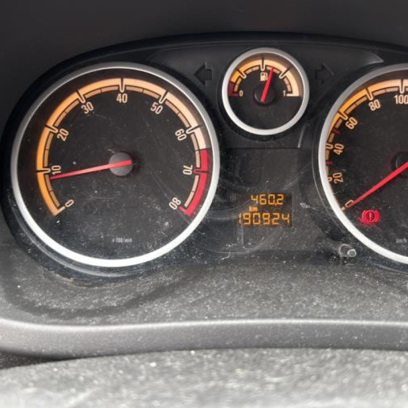 Reservoir essence OPEL CORSA D Photo n°19