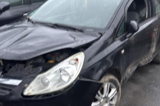 Reservoir essence OPEL CORSA D Photo n°1