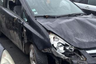 Reservoir essence OPEL CORSA D