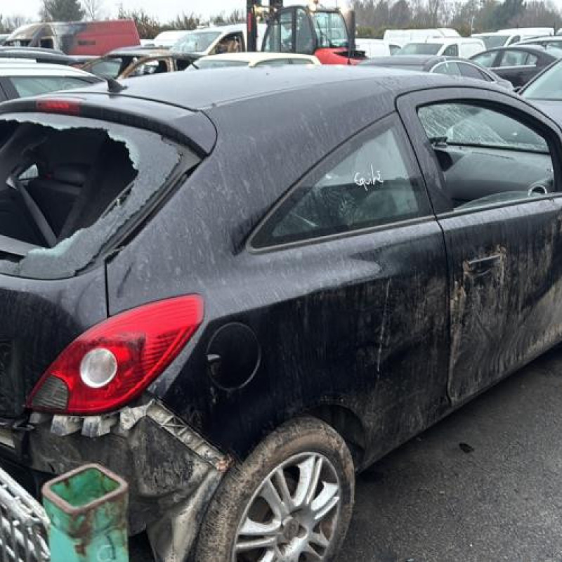 Reservoir essence OPEL CORSA D Photo n°3