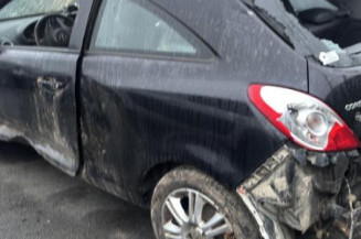 Reservoir essence OPEL CORSA D