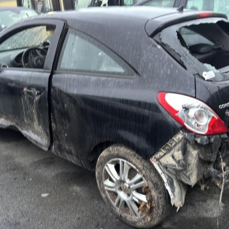 Reservoir essence OPEL CORSA D Photo n°4