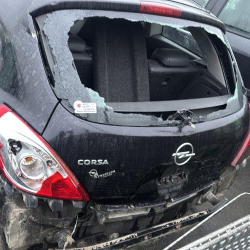 Reservoir essence OPEL CORSA D Photo n°5