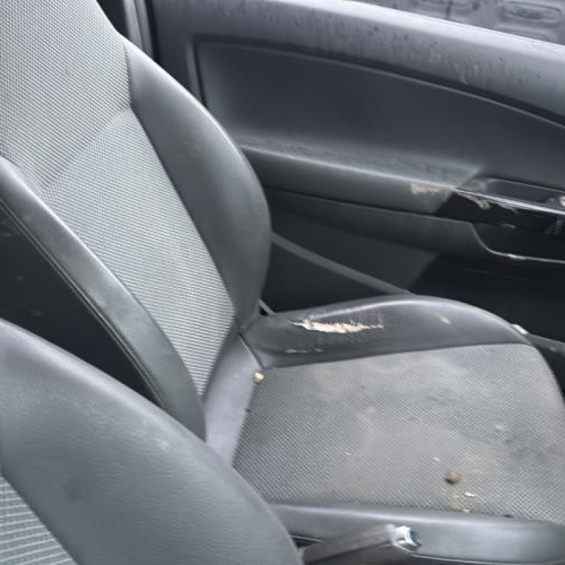 Reservoir essence OPEL CORSA D Photo n°10