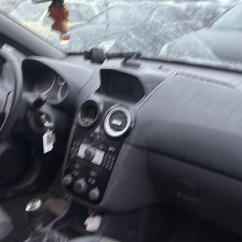 Reservoir essence OPEL CORSA D Photo n°11