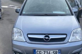 Custode arriere droit OPEL MERIVA A