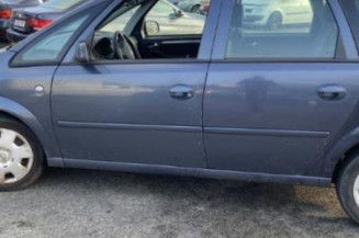 Custode arriere gauche OPEL MERIVA A