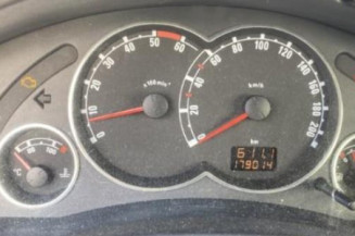 Feu arriere stop central OPEL MERIVA A