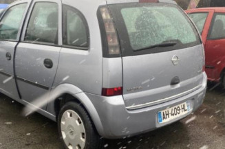 Feu arriere stop central OPEL MERIVA A
