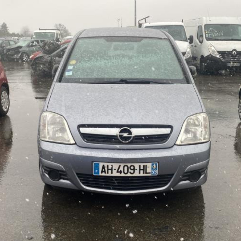 Feu arriere stop central OPEL MERIVA A Photo n°6