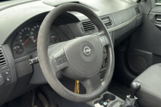 Feu arriere stop central OPEL MERIVA A