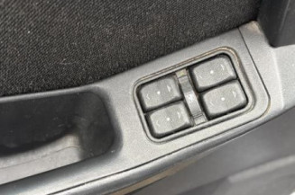 Custode arriere gauche OPEL MERIVA A