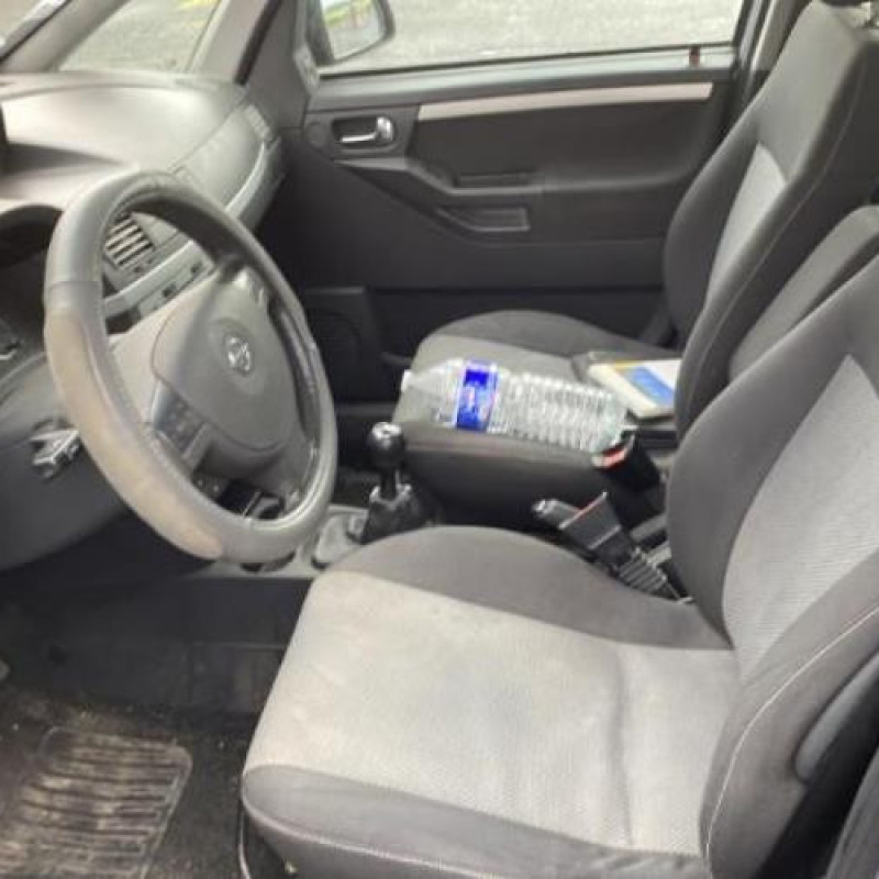 Custode arriere droit OPEL MERIVA A Photo n°3