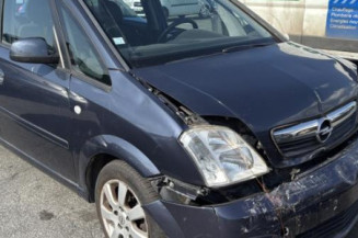 Feu arriere stop central OPEL MERIVA A