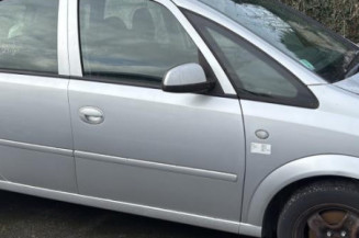 Custode arriere droit OPEL MERIVA A