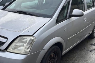 Feu arriere stop central OPEL MERIVA A