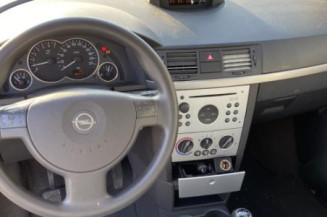 Custode arriere droit OPEL MERIVA A