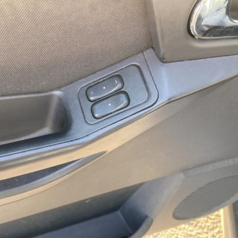 Custode arriere gauche OPEL MERIVA A Photo n°11