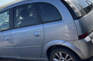 Feu arriere stop central OPEL MERIVA A