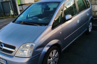 Pivot de moyeu avant gauche OPEL MERIVA A