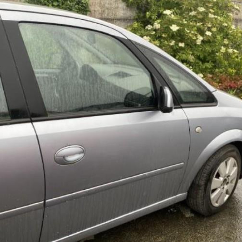 Reservoir essence OPEL MERIVA A Photo n°15