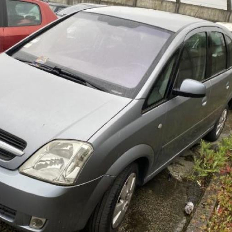 Reservoir essence OPEL MERIVA A Photo n°19