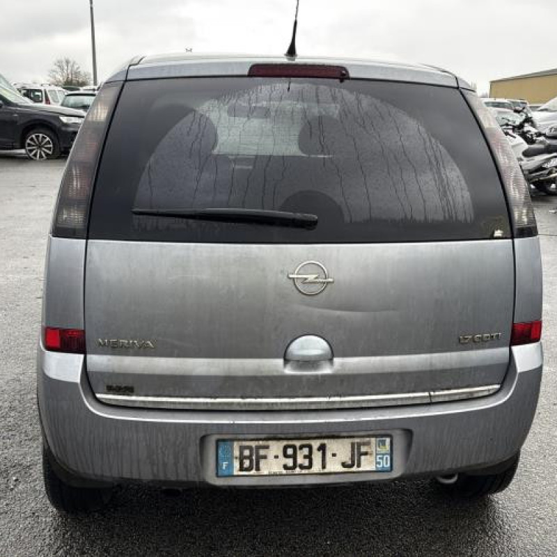 Reservoir essence OPEL MERIVA A Photo n°5
