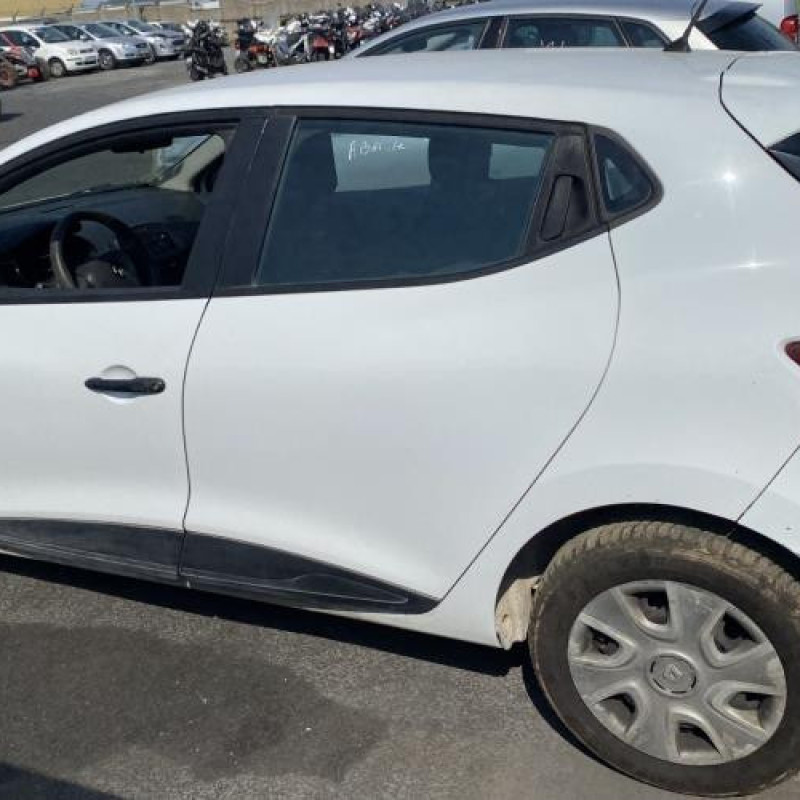 Boitier UCH RENAULT CLIO 4 Photo n°11