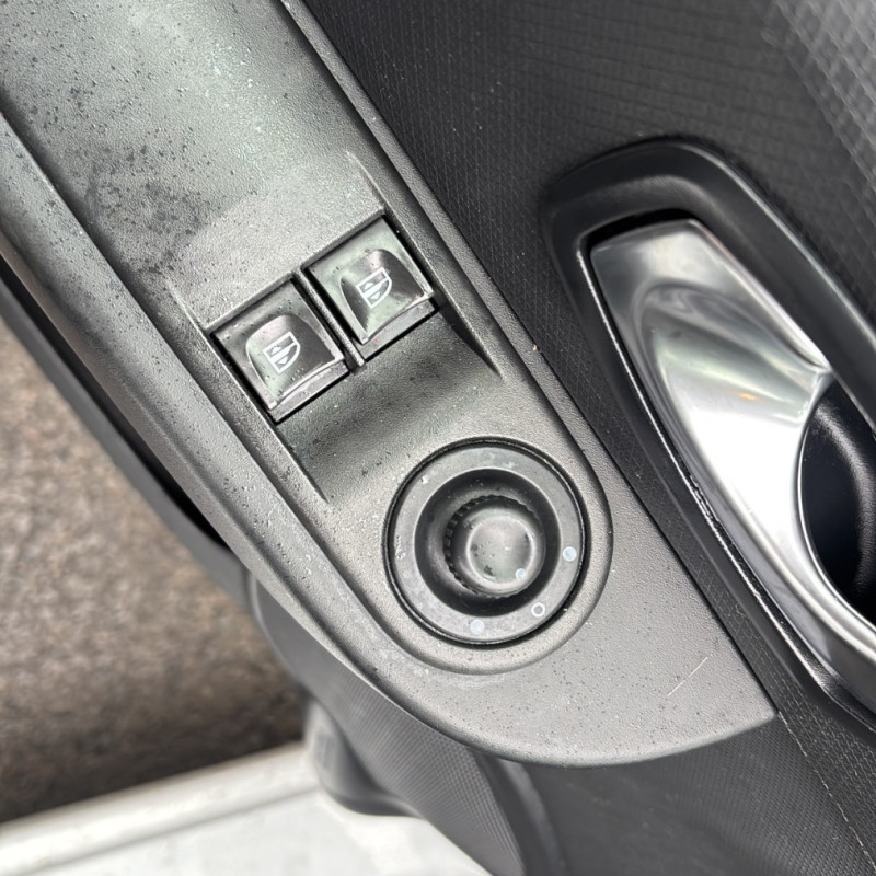 RENAULT CLIO 4 PHASE 1 1.5 DCI - 8V TURBO Photo n°11