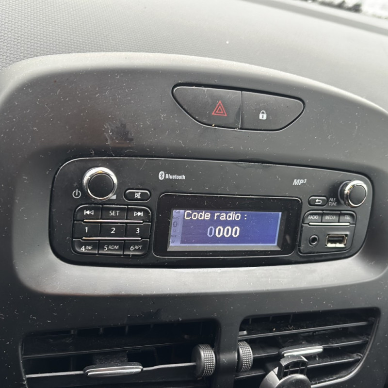 RENAULT CLIO 4 PHASE 1 1.5 DCI - 8V TURBO Photo n°18