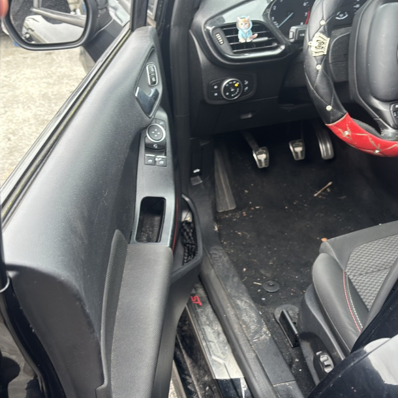 FORD FIESTA 7 PHASE 1 1.0i - 12V TURBO Photo n°9