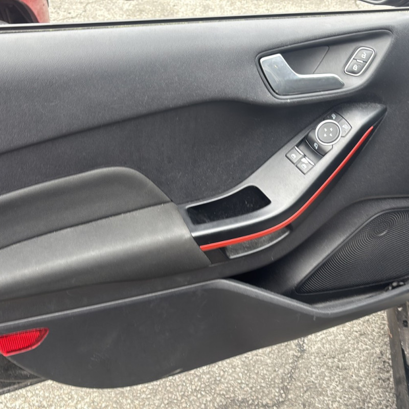 FORD FIESTA 7 PHASE 1 1.0i - 12V TURBO Photo n°10