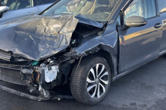 VOLKSWAGEN GOLF 8 PHASE 1 2.0 TDI - 16V TURBO Photo n°1