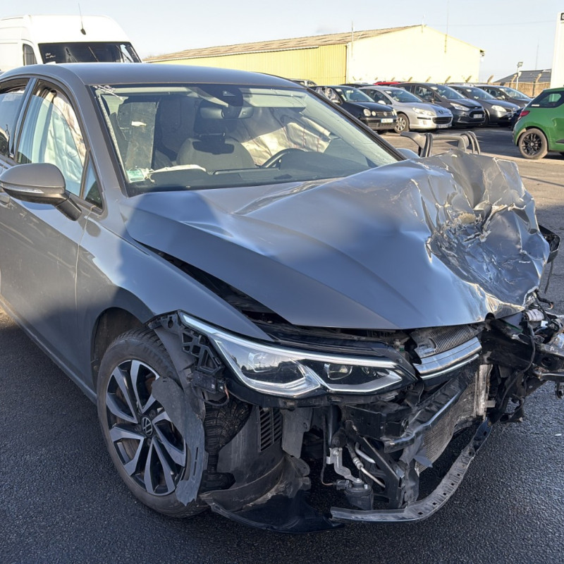 VOLKSWAGEN GOLF 8 PHASE 1 2.0 TDI - 16V TURBO Photo n°2