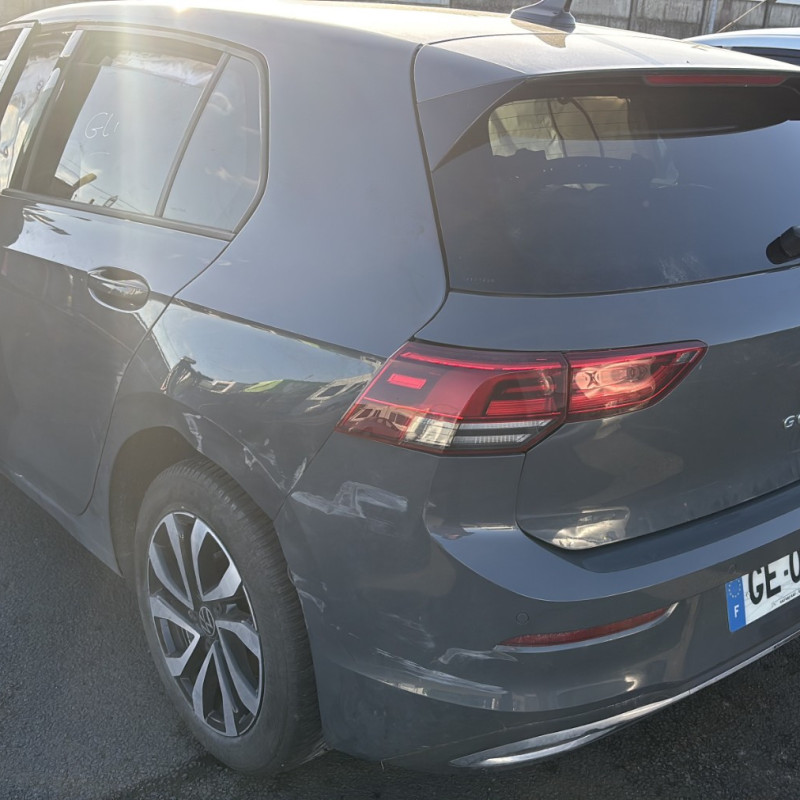 VOLKSWAGEN GOLF 8 PHASE 1 2.0 TDI - 16V TURBO Photo n°3