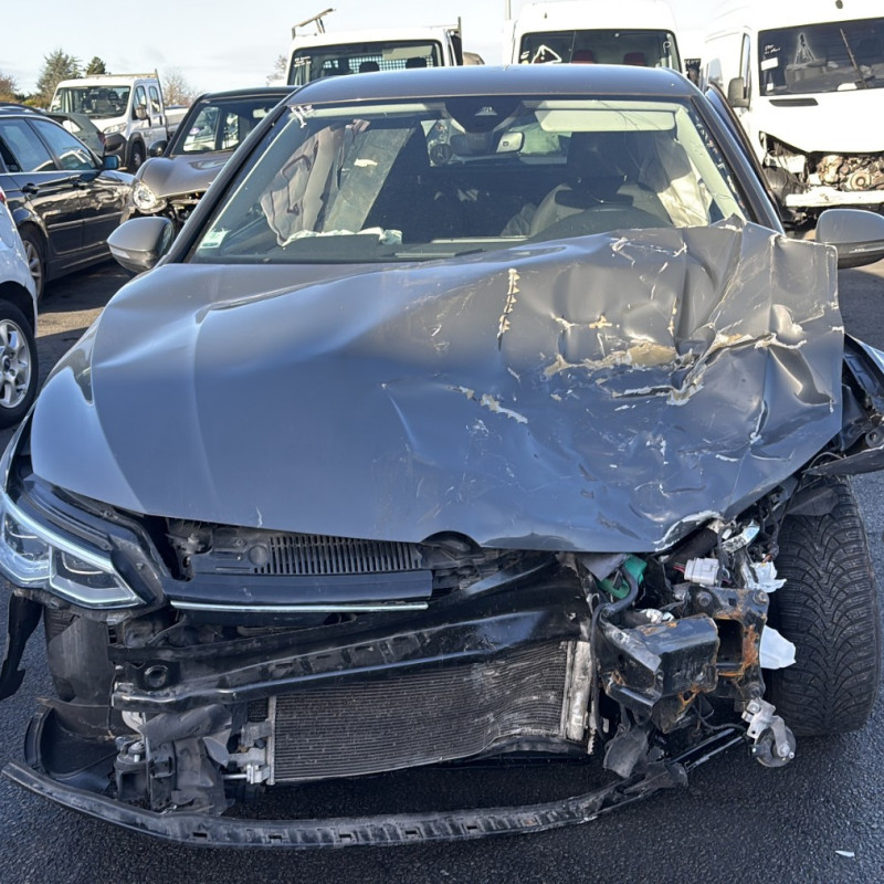 VOLKSWAGEN GOLF 8 PHASE 1 2.0 TDI - 16V TURBO Photo n°7