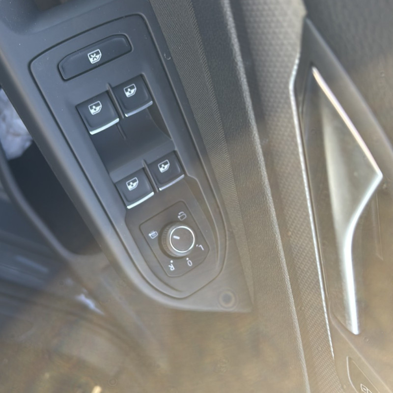 VOLKSWAGEN GOLF 8 PHASE 1 2.0 TDI - 16V TURBO Photo n°10