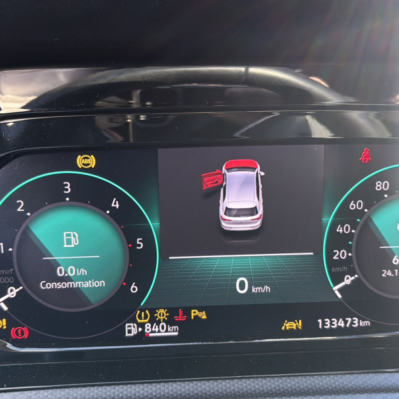 VOLKSWAGEN GOLF 8 PHASE 1 2.0 TDI - 16V TURBO Photo n°15