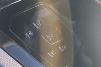 VOLKSWAGEN GOLF 8 PHASE 1 2.0 TDI - 16V TURBO