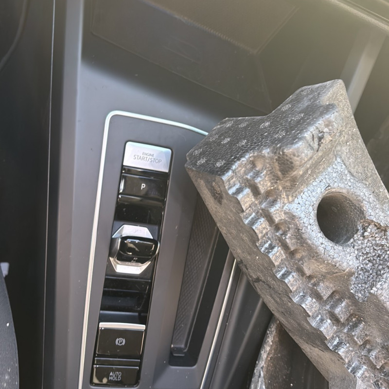 VOLKSWAGEN GOLF 8 PHASE 1 2.0 TDI - 16V TURBO Photo n°19