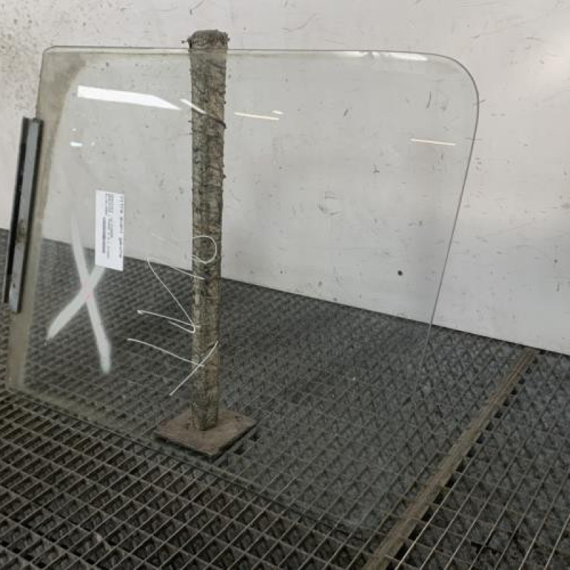 Vitre avant gauche MERCEDES SPRINTER 1 Photo n°3